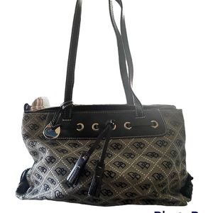 Vintage Dooney and Bourke shoulder bag with tassel